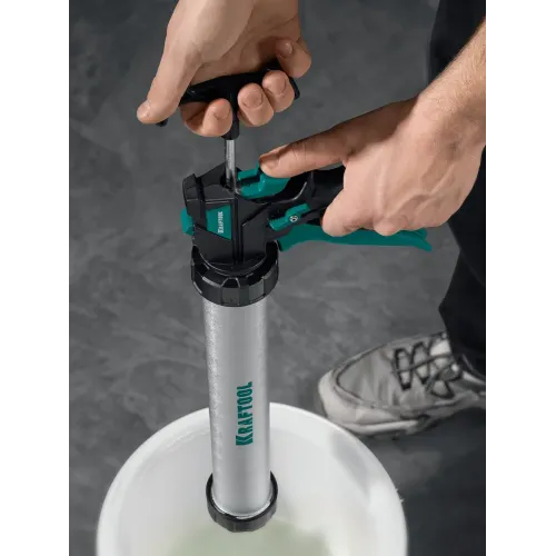 KRAFTOOL Ultra 600 мл, закрытый пистолет для герметика (06677-60)