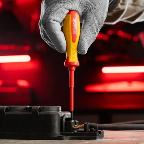 Отвертка Insulated до 1000 В, PH0x75 мм, CrMo, 2к рукоятка Matrix