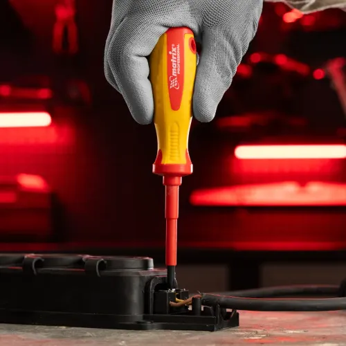 Отвертка Insulated до 1000 В, PH1x75 мм, CrMo, 2к рукоятка Matrix